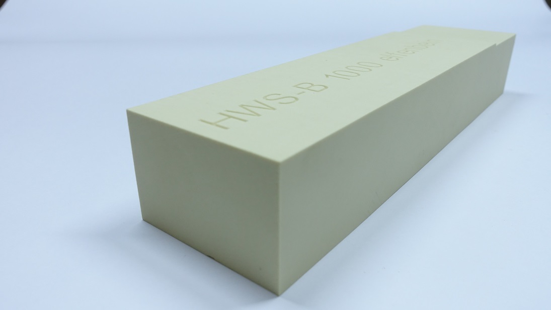 Placa PU Densidade 1000 Marfim_5 Placa PU Densidade 1000 Marfim_5